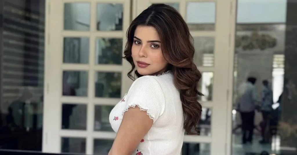 How old is Geet Goraya? Age and birthday